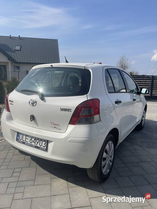 Toyota Yaris 10 benzyna 69 140 Ekonomiczne i ABS Yaris Rosochata