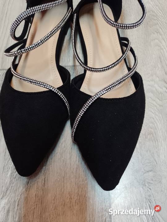 4243 Czarne bogato zdobione Baleriny wieczorowe Kraków