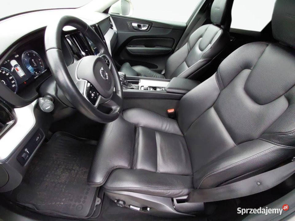 Volvo XC60 2018r Vat marża Niski przebieg Salon 1969cm3 Warszawa