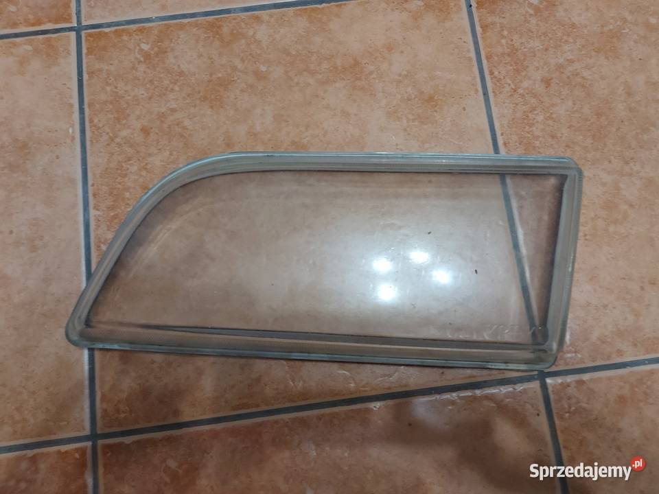 Klosz lampy volvo v40 prawy Żeliszów