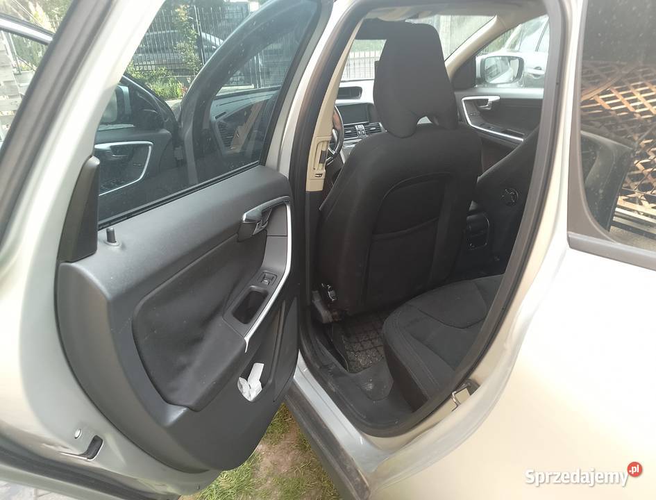 Volvo XC60 D5 24 AWD automat 2010 salon Lublin