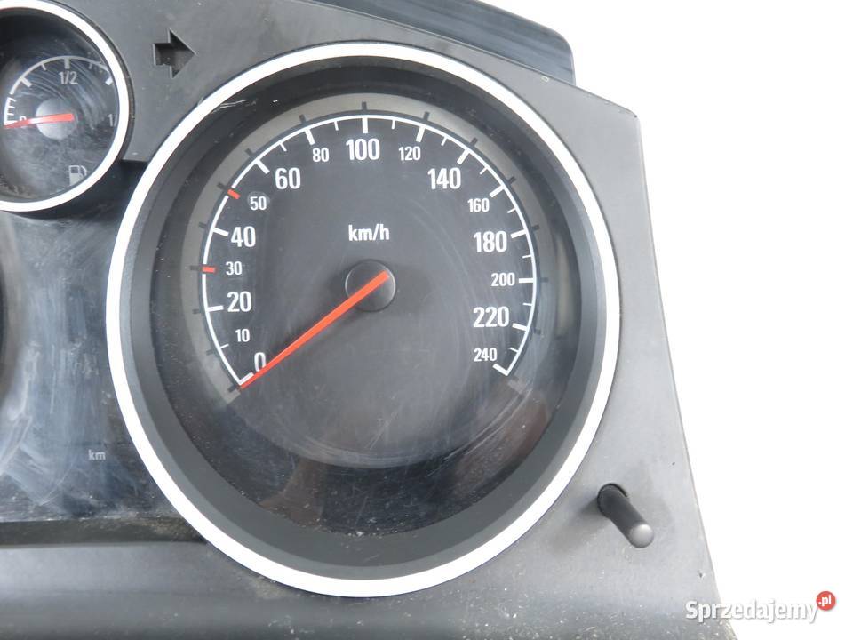 LICZNIK OPEL ZAFIRA B 19 CDTI13230576 osobowe małopolskie