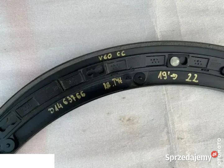 Volvo V60 CC listwa prawy tył 31463766 lubelskie Kozubszczyzna