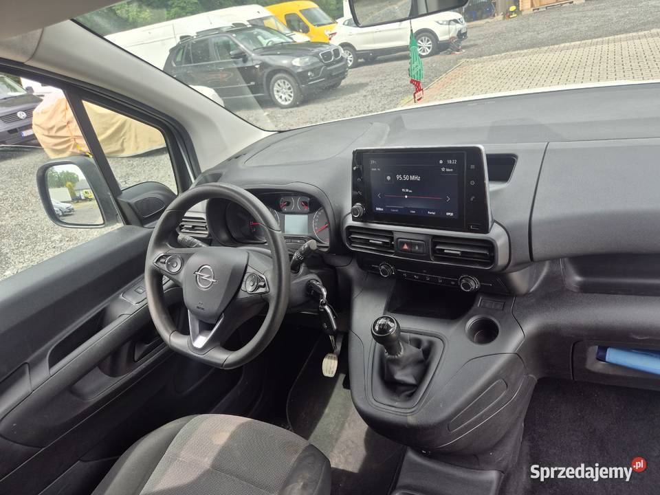 2020 Opel Combo 135 15d 76 Zadbany Bezwypadek diesel Bujaków