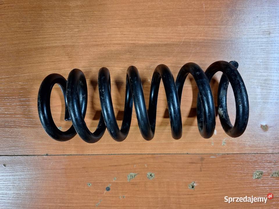 Sprężyny suzuki vitaral Pieniężno Pierwsze sprzedam