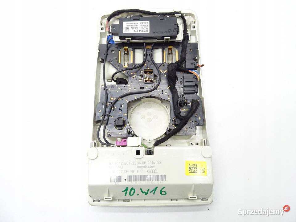 LAMPKA OŚWIETLENIE KABINY 8T0947135BE 8K0951177 sprzedam