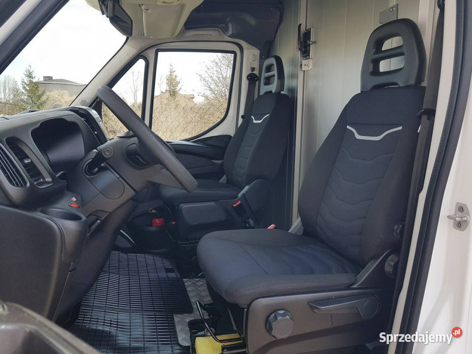 Iveco Daily KONTENER NISKOPODŁOGOWY 443x223x242 serwisowany w ASO Samochody dostawcze śląskie Poręba