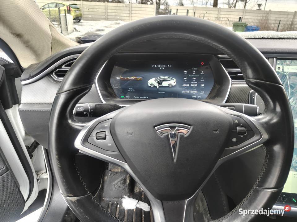 Tesla Model S S75 LTE CCS aplikacja garażowana Rok produkcji 2014