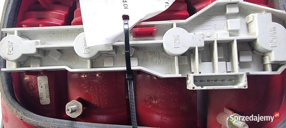 LAMPA PRAWA TYŁ SKODA FABIA I