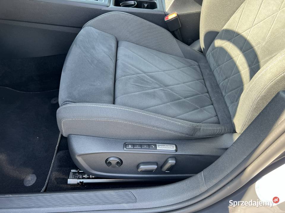 Volkswagen Golf VIII 20 VW 20TSI 190 Kalisz