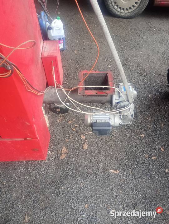 Piec żeliwny na ekogroszek wiadrus 24kw Koziegłowy