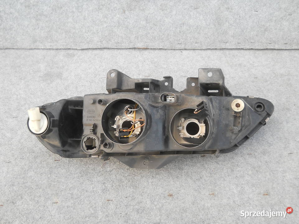 RENAULT LAGUNA I LIFT LAMPA PRAWA Siechnice