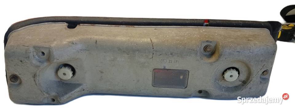 Prawa tylna lampa zespolona BMW 3 E21 19751983 Rok produkcji 1975