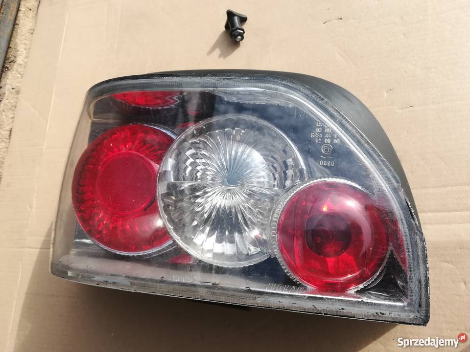 Renault Clio 1999 lampa prawa tył Oświetlenie