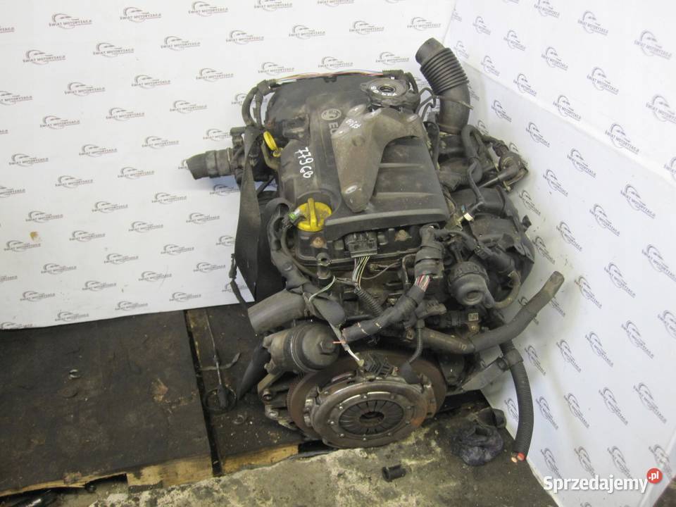 MERIVA CORSA 14 12r A14XER 100 151 silnik goły