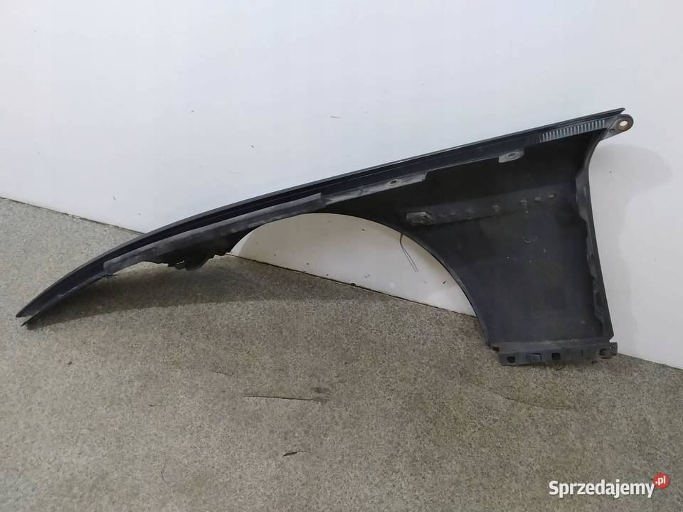 BŁOTNIK PRAWY PRZÓD CZARNY Bmw Seria 6 II Rok produkcji 2005