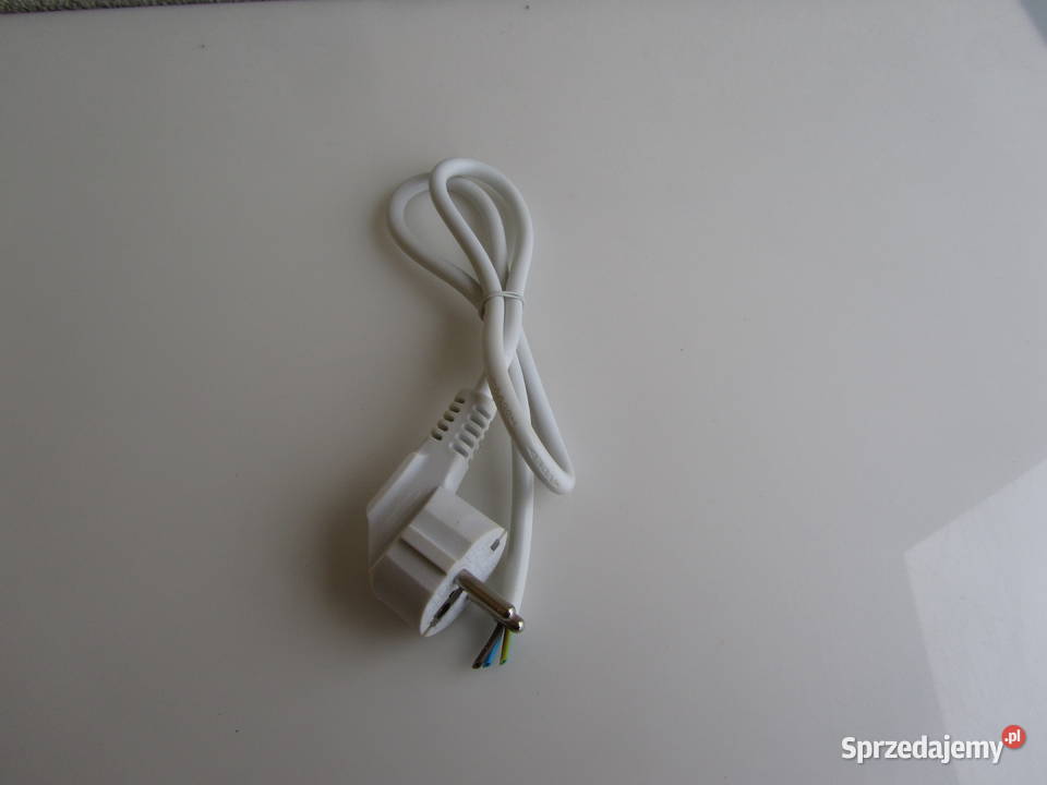 Kabel trójżyłowy 3 x 075 mm2 z wtyczką kątową Olecko