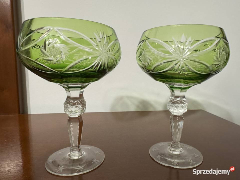 Kieliszki kryształowe zielone 2 sztuki z czasów