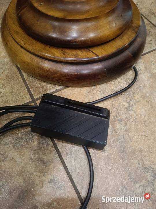 Stara lampa stojąca drewniana z trzema kloszami Lipno sprzedam