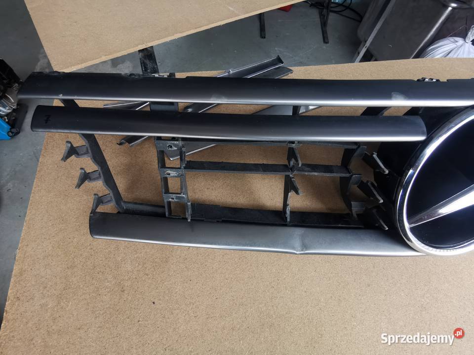 Mercedes R129 lamele grilla osobowe Koszalin