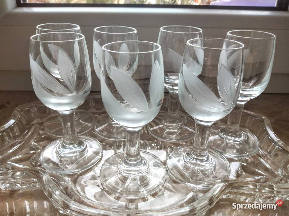 Kieliszki na nóżce do likierownalewek Radom