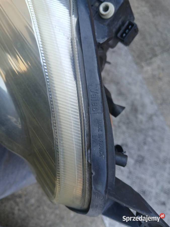 Lampa lewa przód przednia Nissan Micra k12 EU Radłów