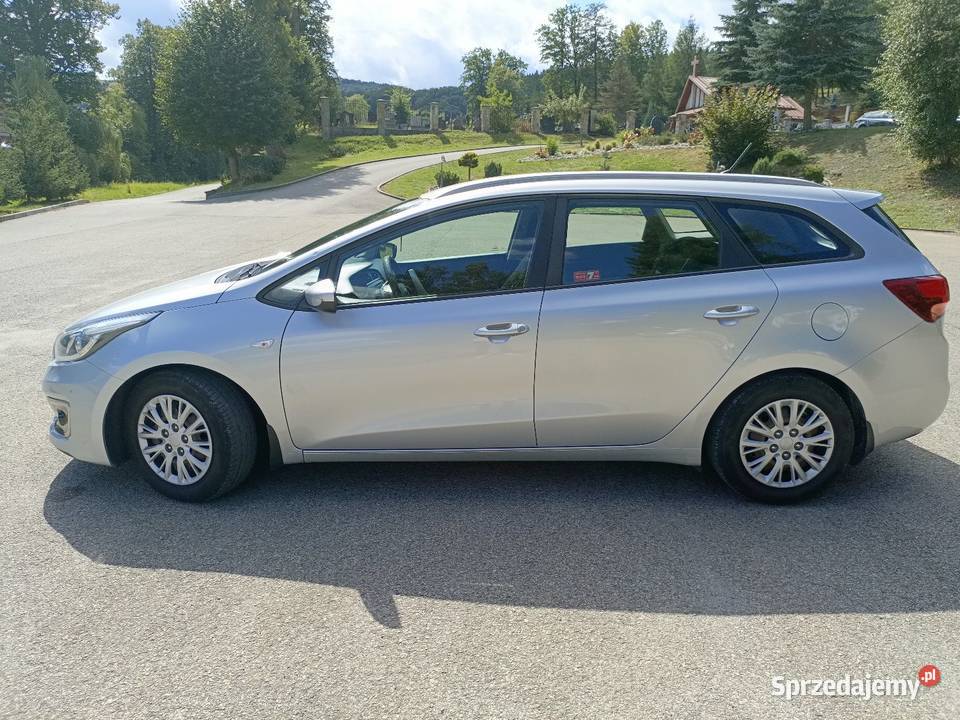 Kia Ceed 14 CRDI 90 2017 274600 światła do jazdy dziennej Laskowa