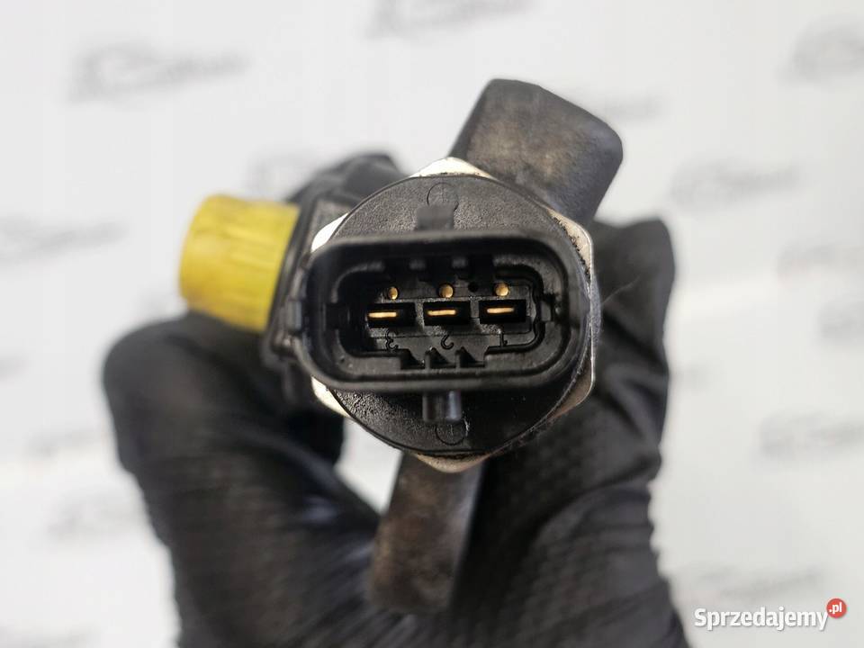 TRAFIC VIVARO 20 DCI M9R786 114 12r listwa Listwy wtryskowe sprzedam