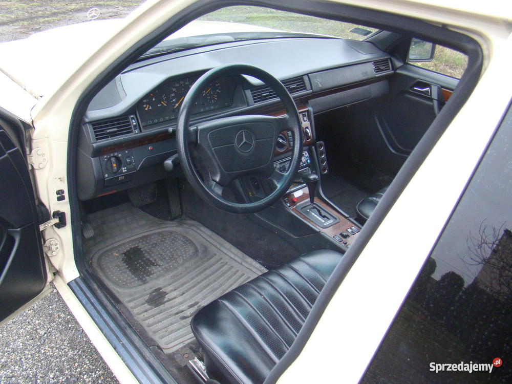 Mercedes W124 25D Automatic Kombi 7mio osobowy sprowadzony Samochody osobowe Tychy sprzedam