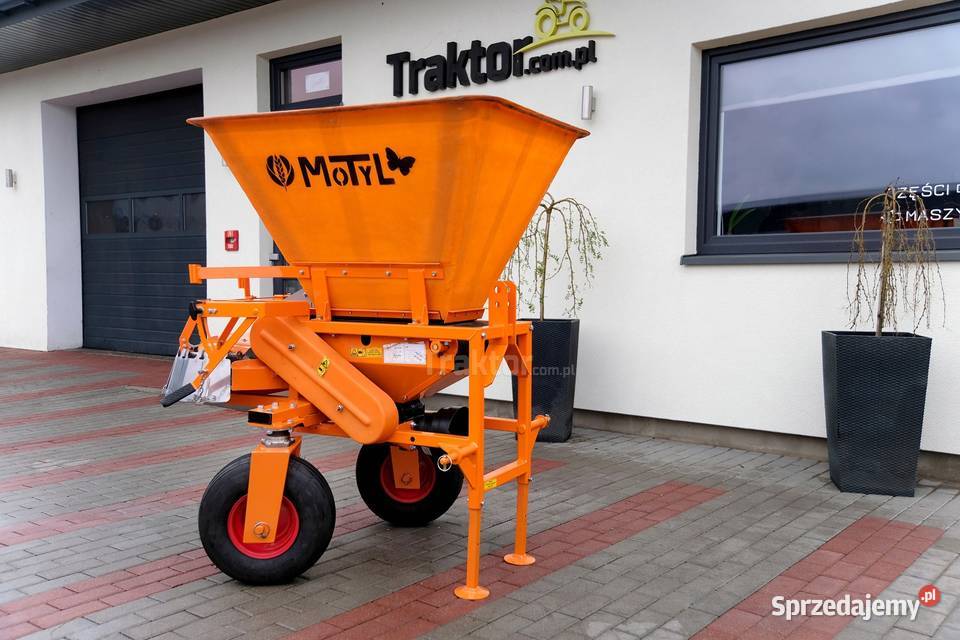 Rozsiewacz nawozów MOTYL N031M z przystawką Tajęcina sprzedam