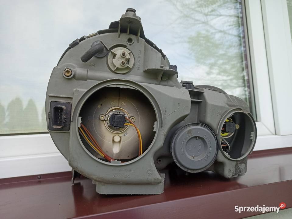 Mercedes CLK W208 lampa przednia lewa reflektor Sieradz sprzedam