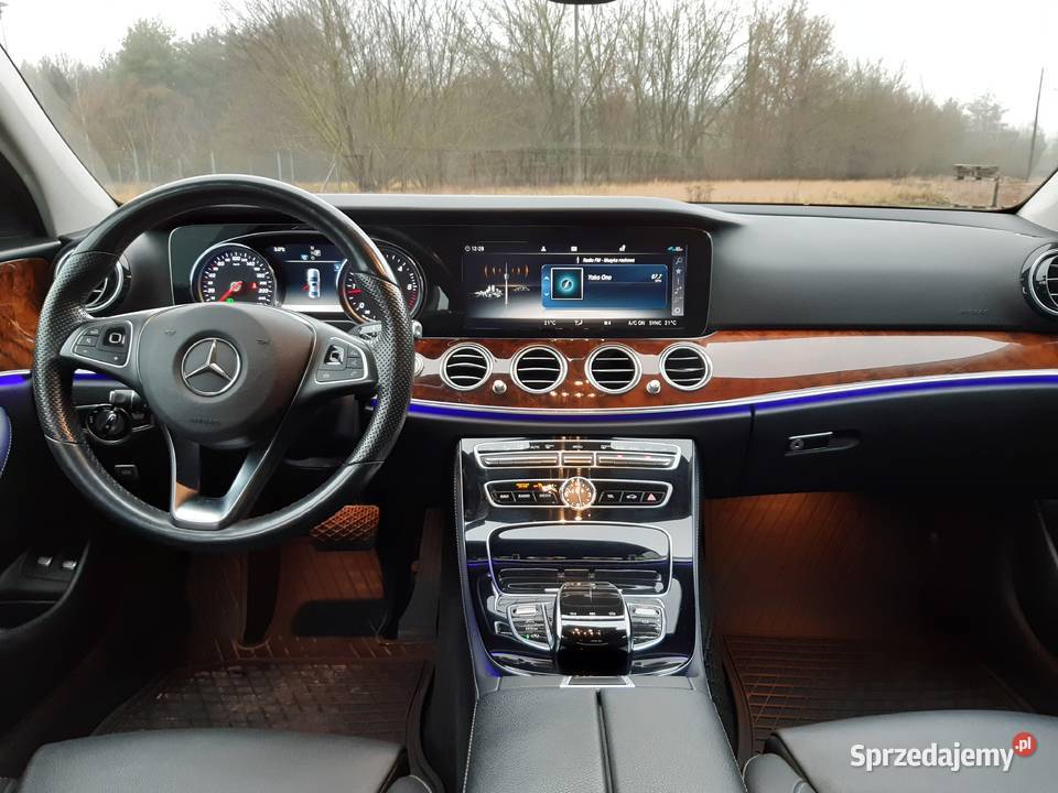 Mercedes E220 4Matic Salon serwis ASO isofix Białystok