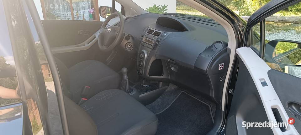 Toyota Yaris bezawaryjna sprowadzona klima manualna