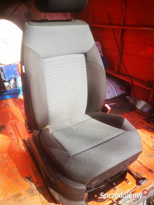 Fotel prawy z poduszką VW Polo 6R 5D Biłgoraj