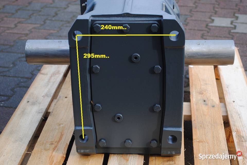Motoreduktor kątowy 55kw 102obrmin z hamulcem Kargowa
