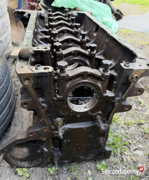 Blok silnika BMW E3 E9 E23 E24 M30 OE 1270002 śląskie