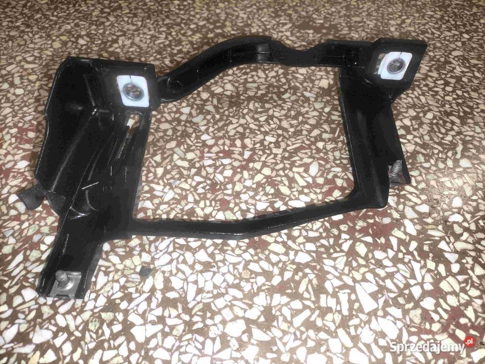 Ślizg lampy prawej przedniej BMW E60 E61 E60 E61 Poręba