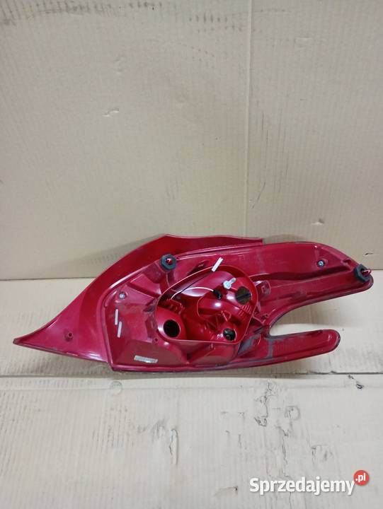 Lampa Peugeot 208 lewy tył tylna 967262828002