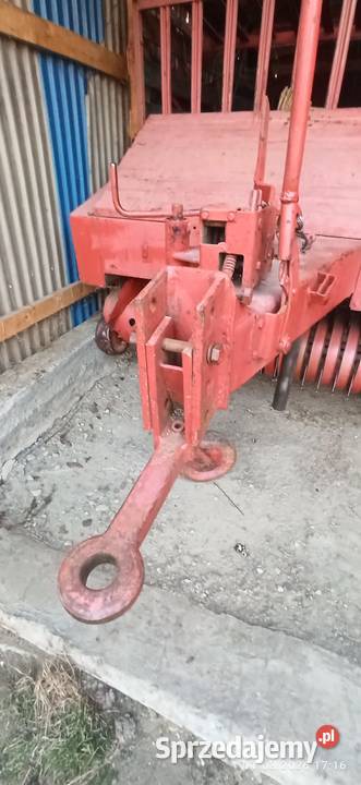 Przyczepa samozbierająca