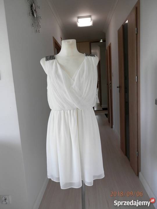 Sukienka Zara Kremowa Rozkloszowana Zwiewna