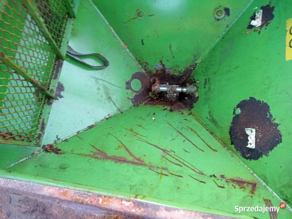 Rozsiewacz nawozów Brzeg 700l Słomniki