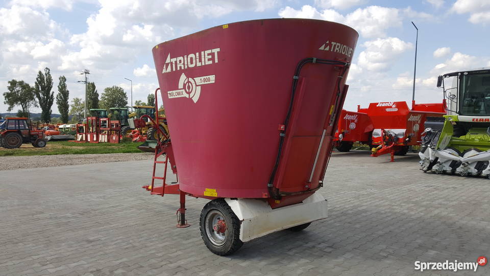 Paszowóz Trioliet 900 Rolnictwo mazowieckie Wasilew Szlachecki