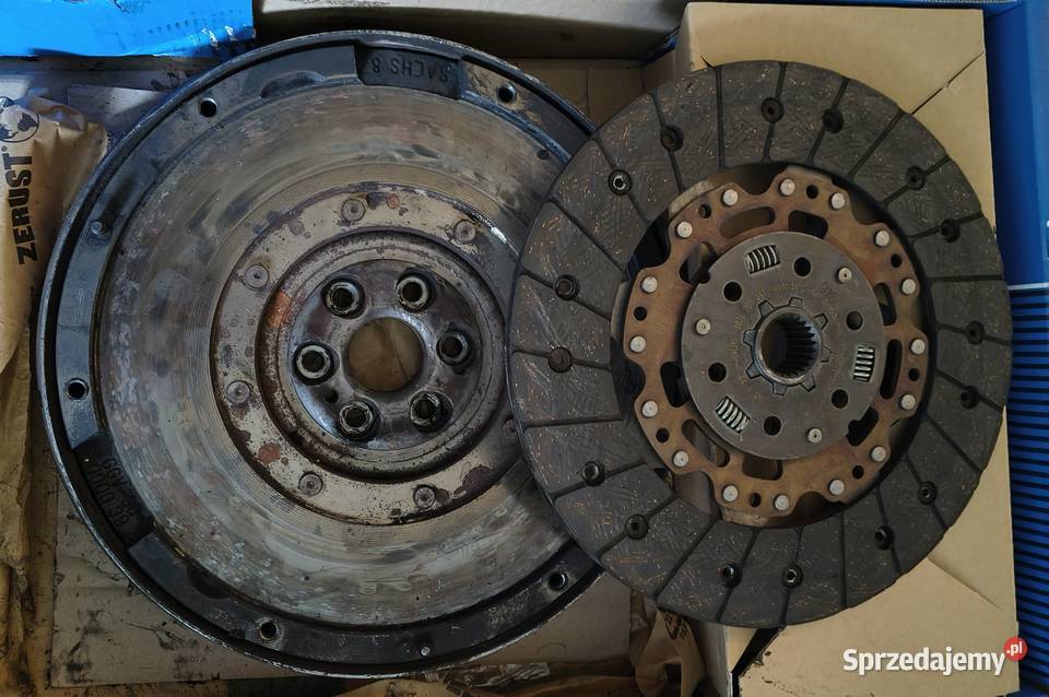 Koło dwumasowe sprzęgło FORD FOKUS MK2 16 TDCi osobowe Sterkowiec