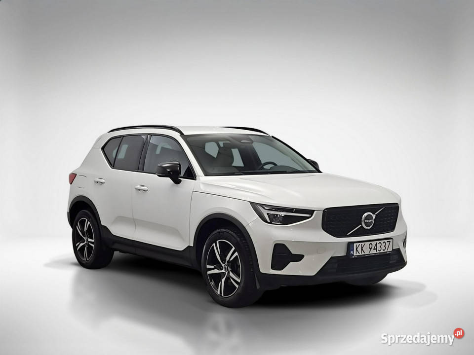 Volvo XC 40 B4 Plus Dark aut Z Polskiego Salonu Warszawa
