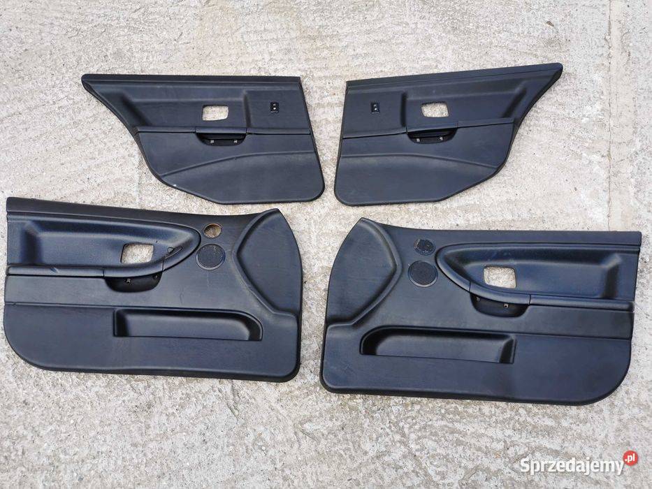 Boczki drzwi BMW E36 skóra hifi touring sedan