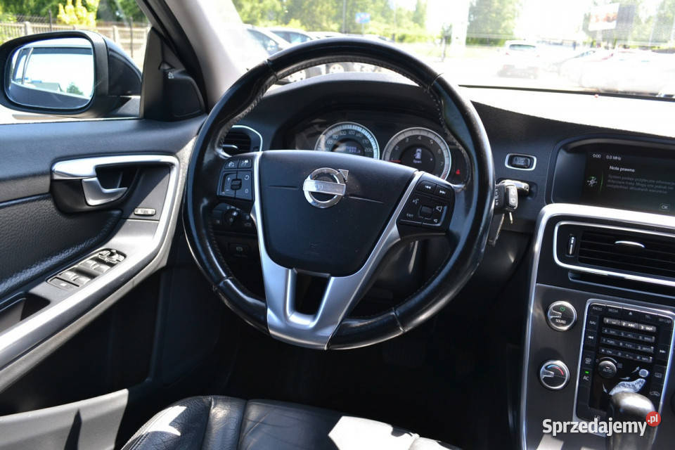 Volvo V60 NawigacjaClimatronicSerwisLEDAutomat aluminiowe felgi Częstochowa