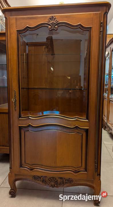 Piękna witrynaserwantka ludwikowska orzechsklep Dąbrowa Górnicza sprzedam