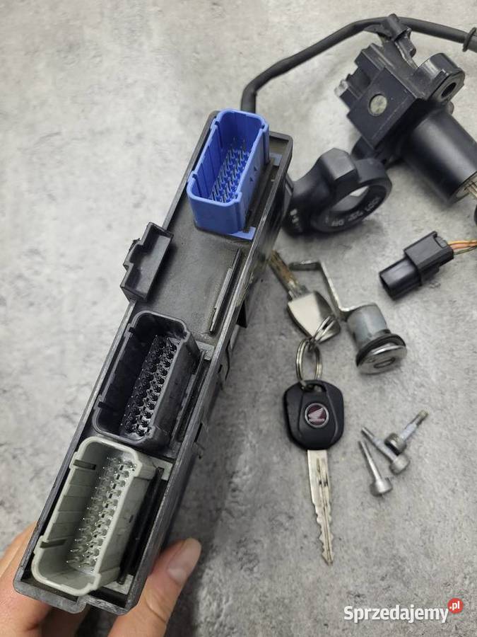 HONDA VFR 1200 F 1200F MODUŁ KOMPUTER KLUCZYK