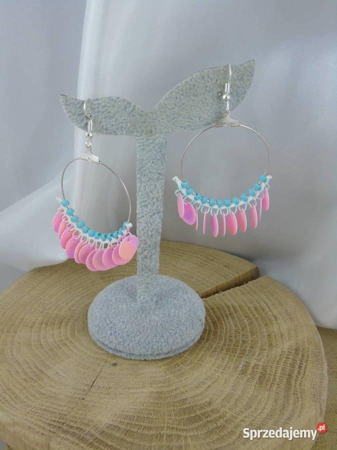 Kolczyki różne kolory