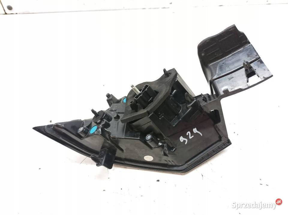 LAMPA TYŁ PRAWA LED EUROPA 9857838480 Opel Astra